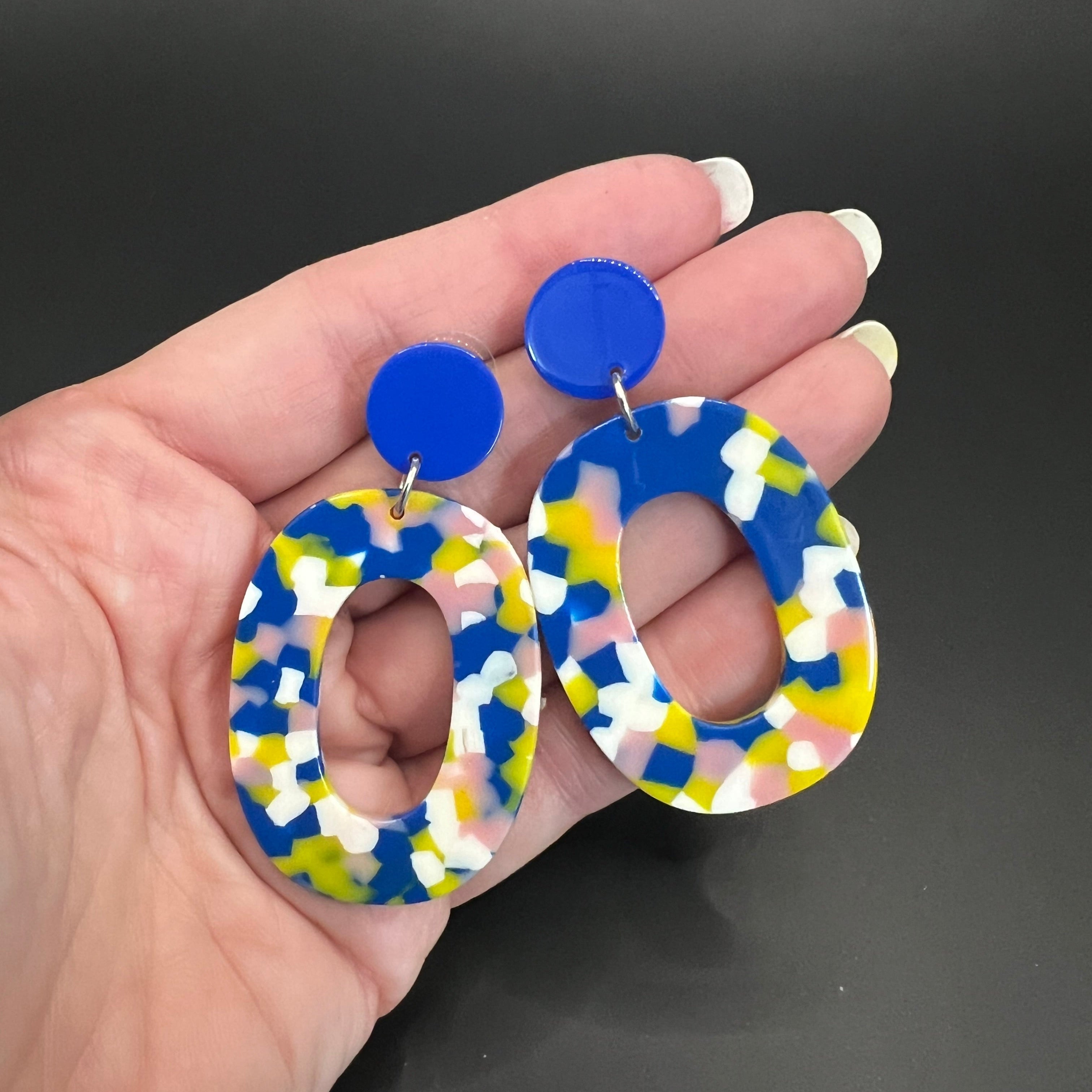 Ohrringe_Kelly_blau-bunt